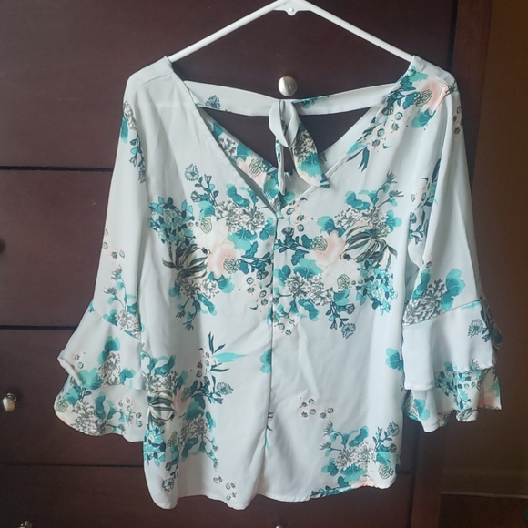 Flower chiffon 3/4 sleeve - Picture 3 of 3